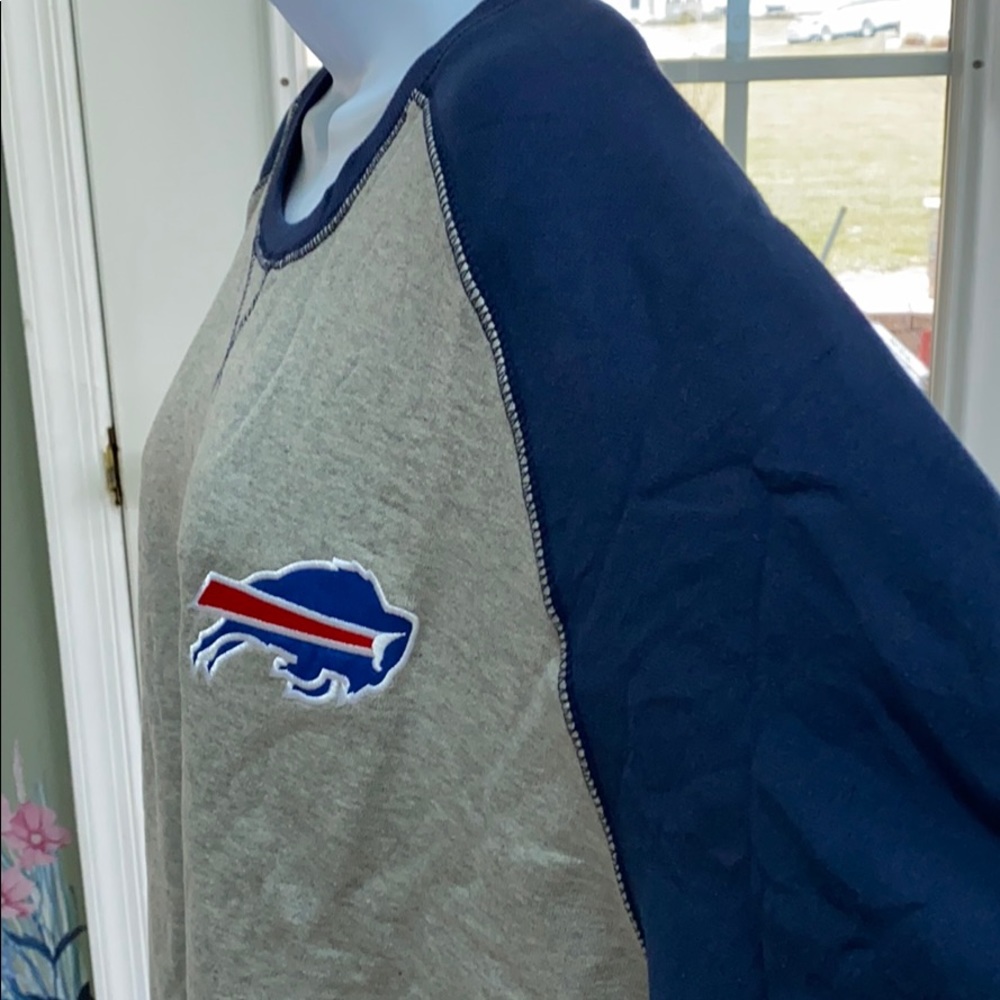 Sweatshirt - Picture 8 of 9